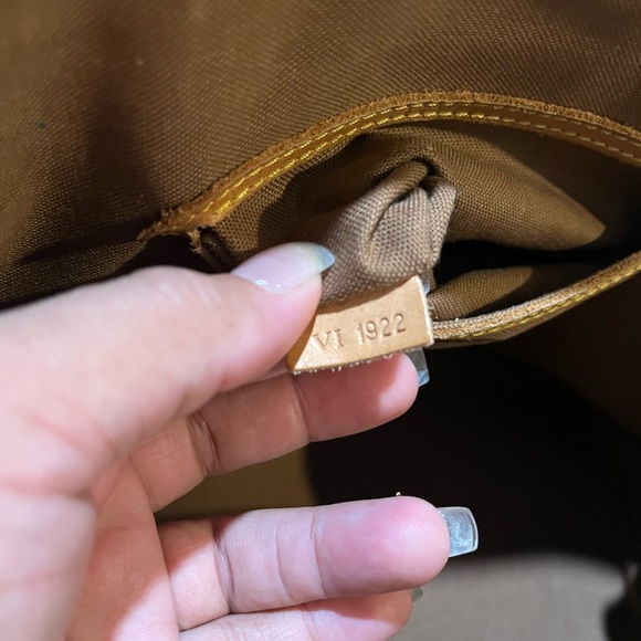 LOUIS VUITTON ALMA MM HANDBAG - Picture 9 of 11